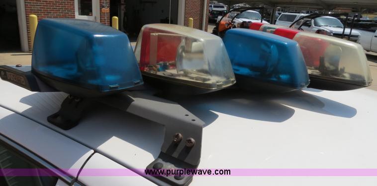 image for item B2433 2001 Ford Crown Victoria Police Interceptor