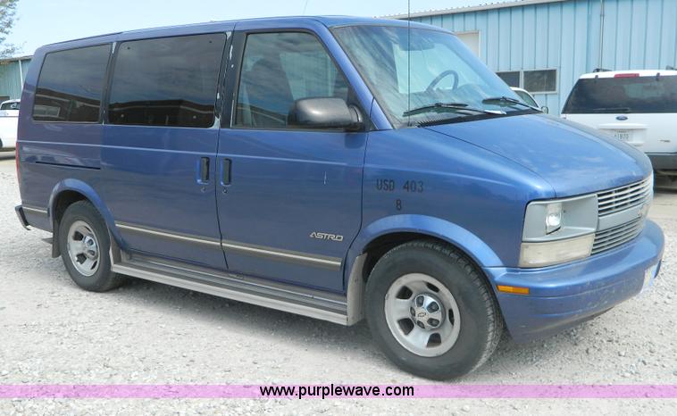 image for item B3814 1996 Chevrolet Astro van