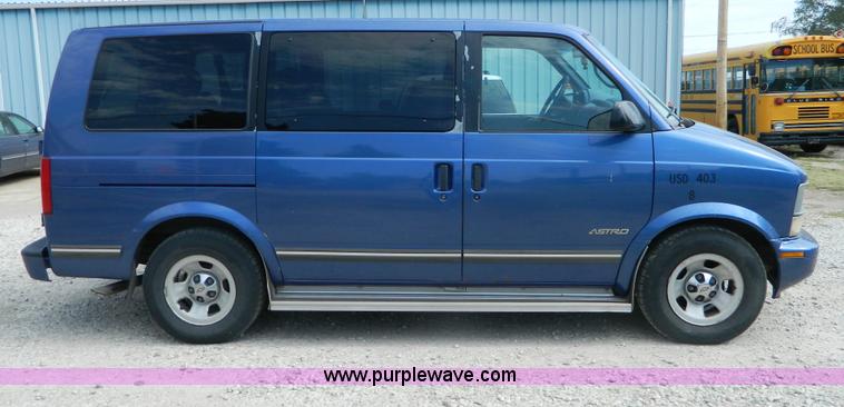 image for item B3814 1996 Chevrolet Astro van