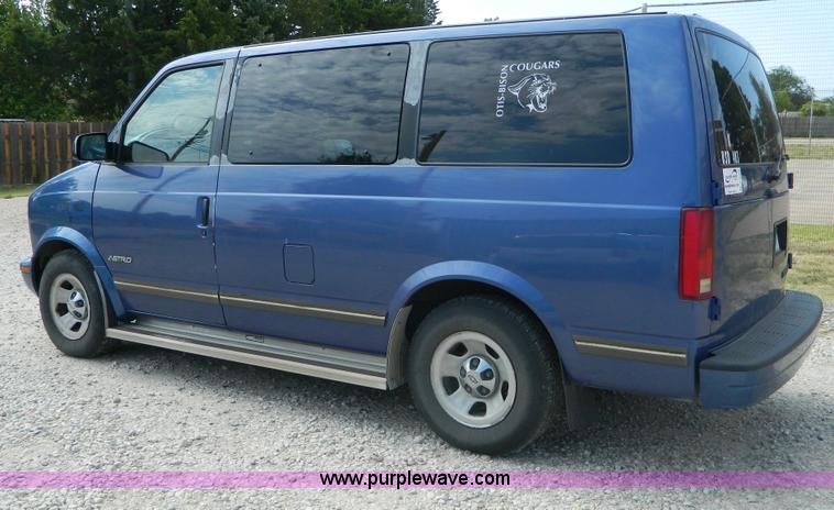 image for item B3814 1996 Chevrolet Astro van