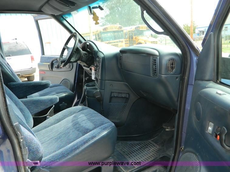 image for item B3814 1996 Chevrolet Astro van