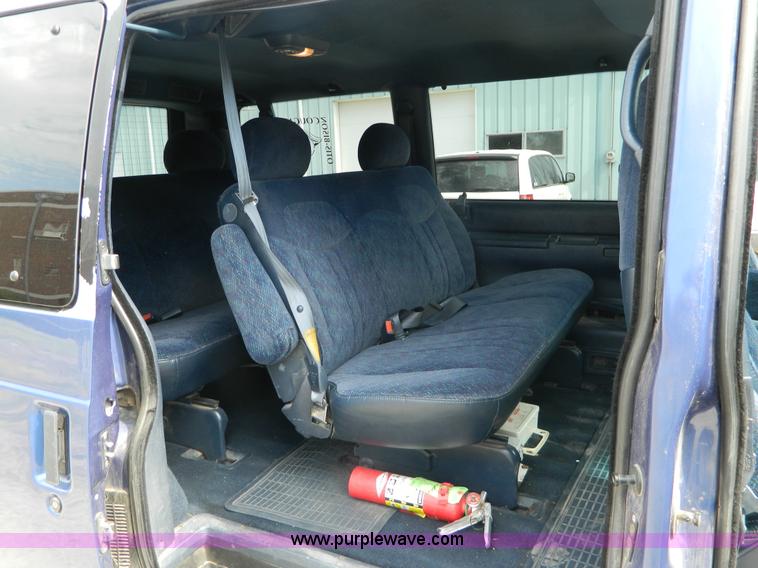 image for item B3814 1996 Chevrolet Astro van