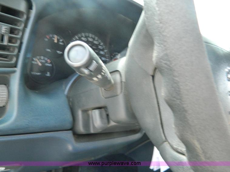 image for item B3814 1996 Chevrolet Astro van