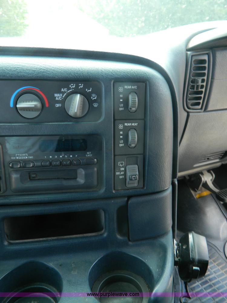 image for item B3814 1996 Chevrolet Astro van