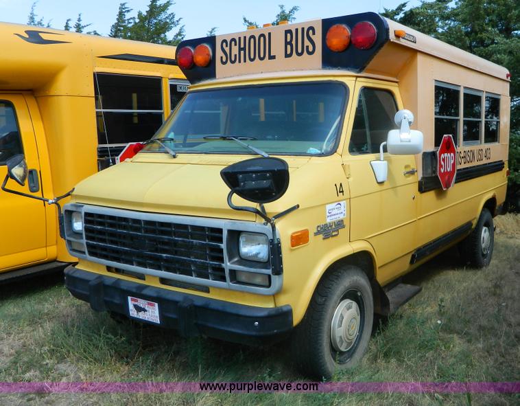 image for item B3817 1993 Chevrolet G30 bus