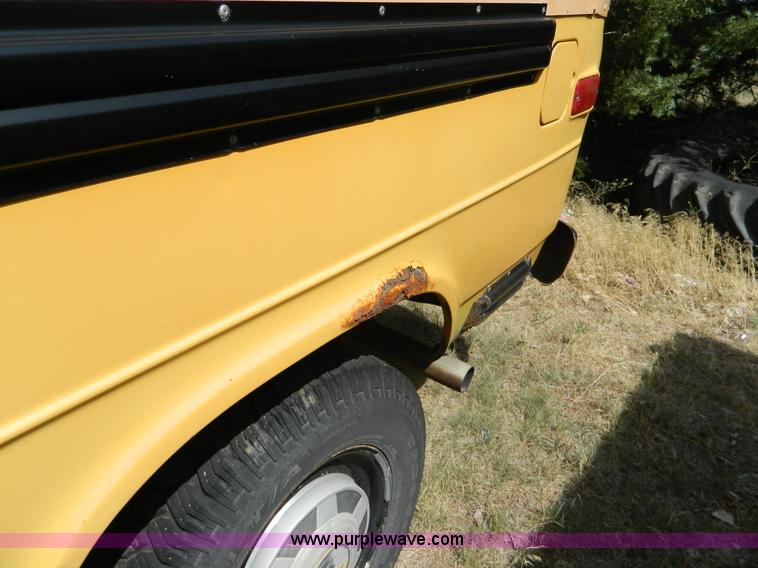 image for item B3817 1993 Chevrolet G30 bus