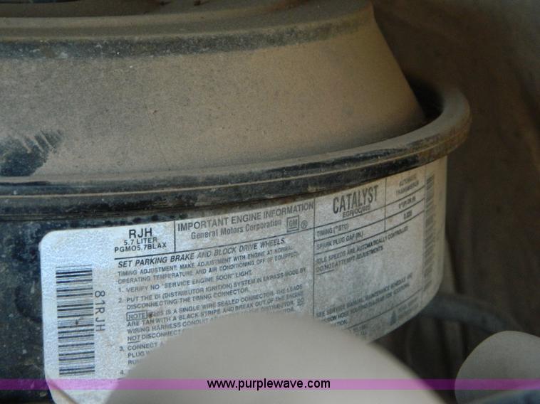 image for item B3817 1993 Chevrolet G30 bus