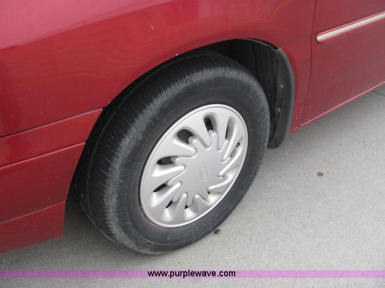 image for item C2571 1998 Ford Winstar mini van