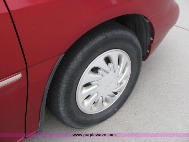 image for item C2571 1998 Ford Winstar mini van