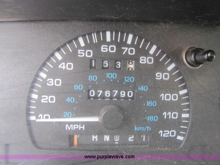 image for item C2571 1998 Ford Winstar mini van