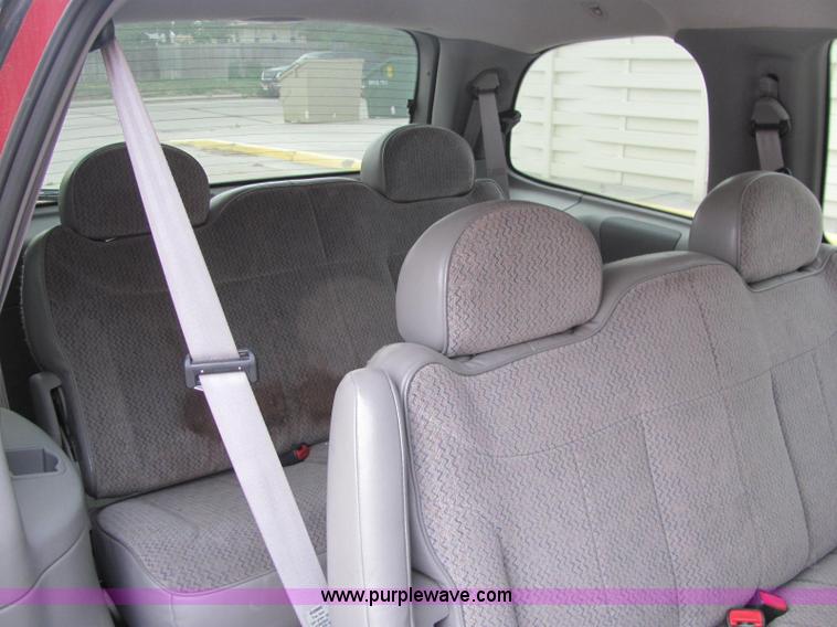 image for item C2571 1998 Ford Winstar mini van