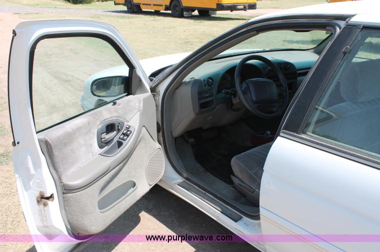 image for item C2583 2000 Chevrolet Lumina