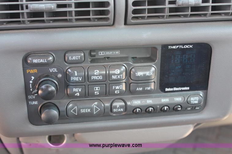 image for item C2583 2000 Chevrolet Lumina