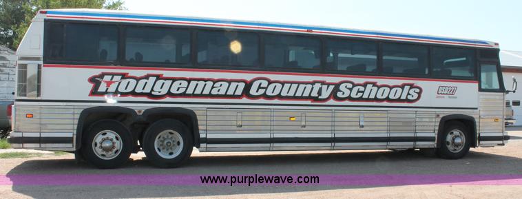 image for item C2584 1989 MCI MC-9 motor coach bus
