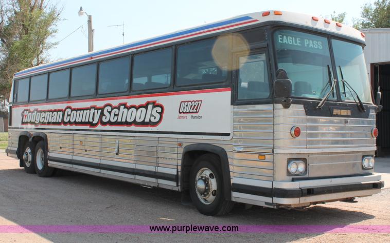 image for item C2584 1989 MCI MC-9 motor coach bus