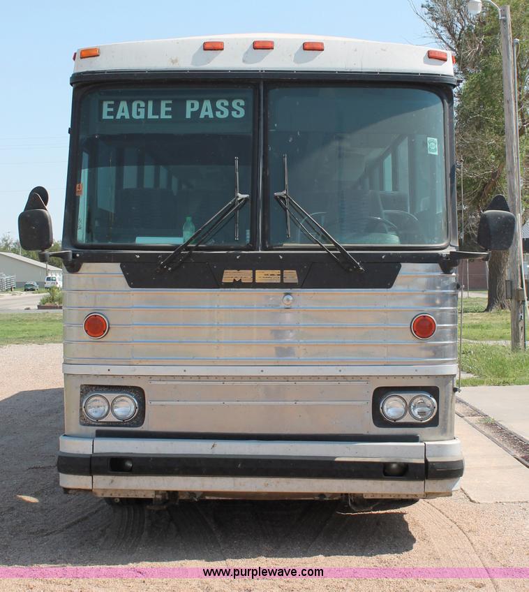 image for item C2584 1989 MCI MC-9 motor coach bus