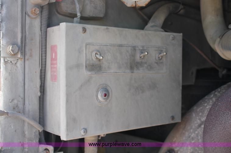 image for item C2584 1989 MCI MC-9 motor coach bus