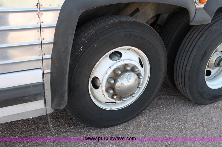 image for item C2584 1989 MCI MC-9 motor coach bus