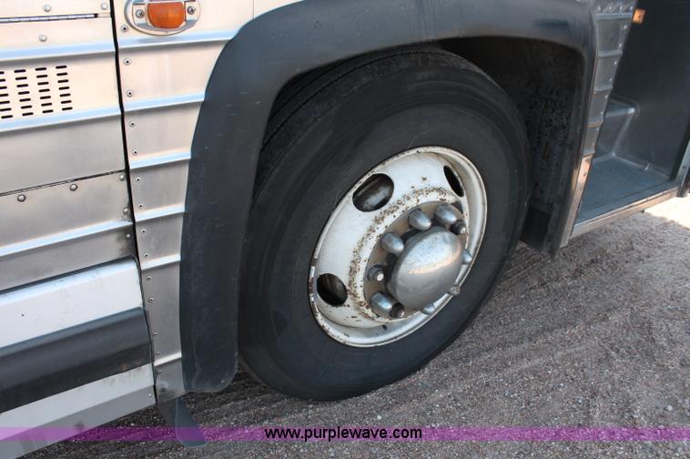 image for item C2584 1989 MCI MC-9 motor coach bus