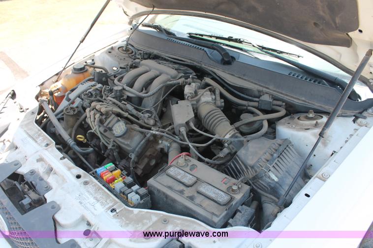 image for item C2692 2005 Ford Taurus SE