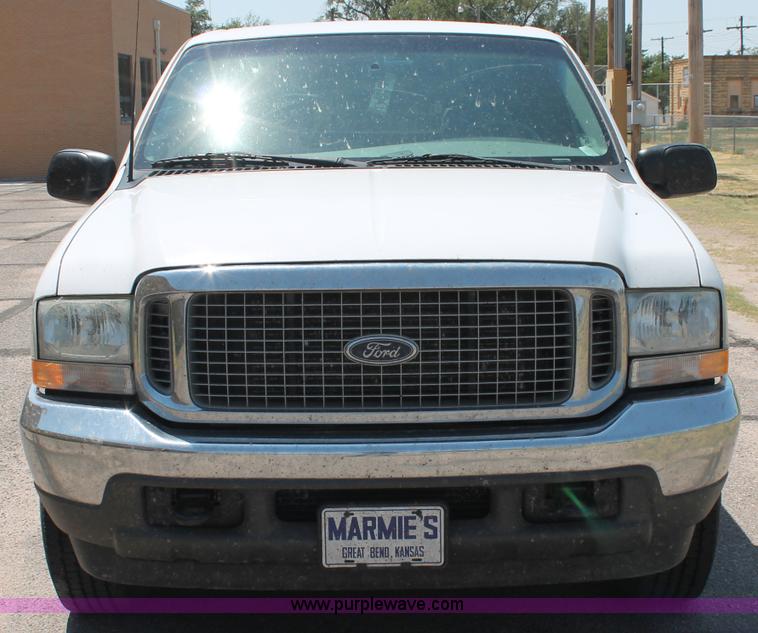 image for item C2693 2002 Ford Excursion XLT SUV