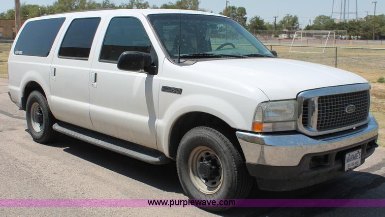 image for item C2693 2002 Ford Excursion XLT SUV