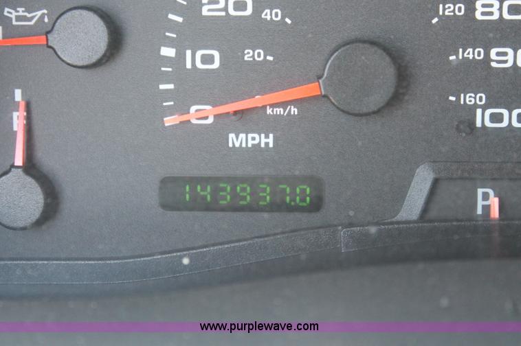 image for item C2693 2002 Ford Excursion XLT SUV