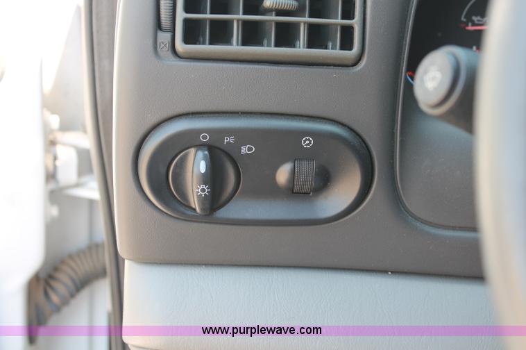 image for item C2693 2002 Ford Excursion XLT SUV