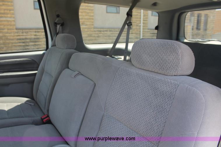 image for item C2693 2002 Ford Excursion XLT SUV