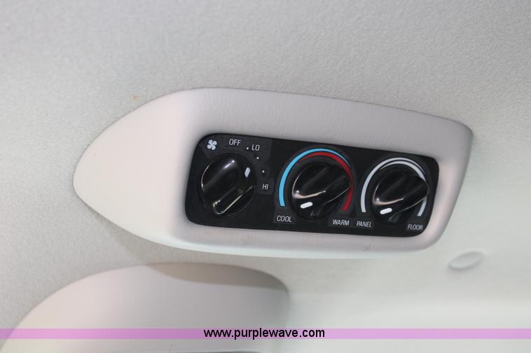 image for item C2693 2002 Ford Excursion XLT SUV