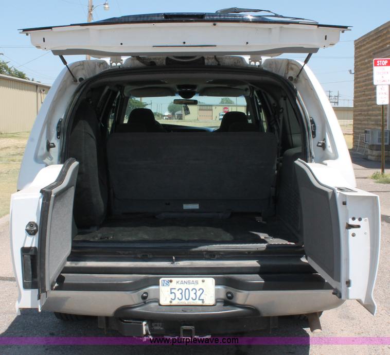 image for item C2693 2002 Ford Excursion XLT SUV