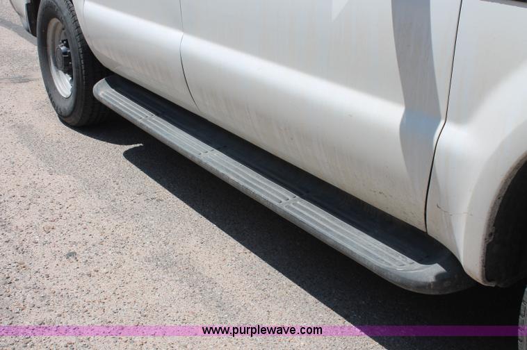 image for item C2693 2002 Ford Excursion XLT SUV