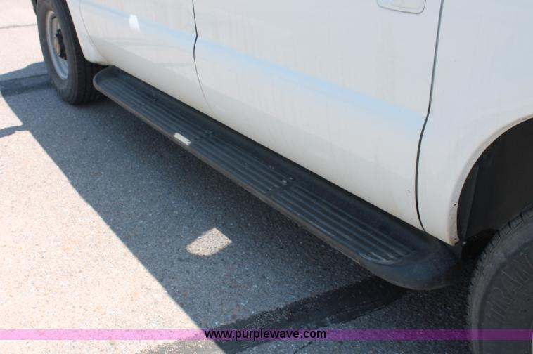 image for item C2693 2002 Ford Excursion XLT SUV