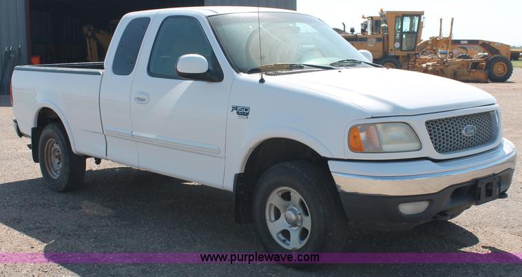 image for item C2696 1999 Ford F150 XLT extended cab pickup truck