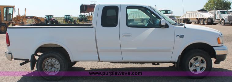 image for item C2696 1999 Ford F150 XLT extended cab pickup truck