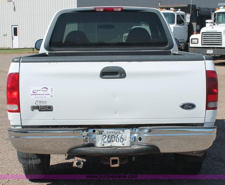 image for item C2696 1999 Ford F150 XLT extended cab pickup truck