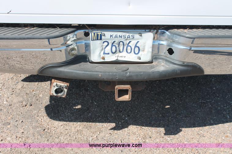 image for item C2696 1999 Ford F150 XLT extended cab pickup truck