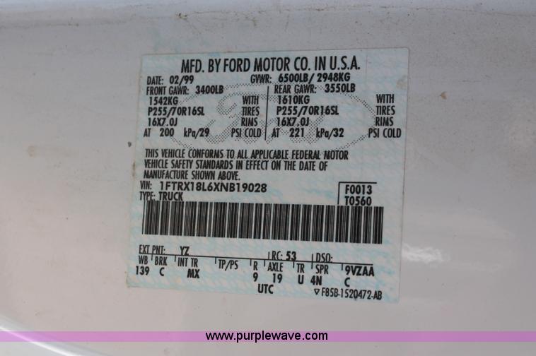 image for item C2696 1999 Ford F150 XLT extended cab pickup truck