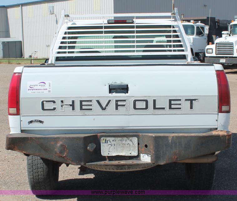 image for item C2697 1995 Chevrolet Silverado 1500 extended cab pickup truck