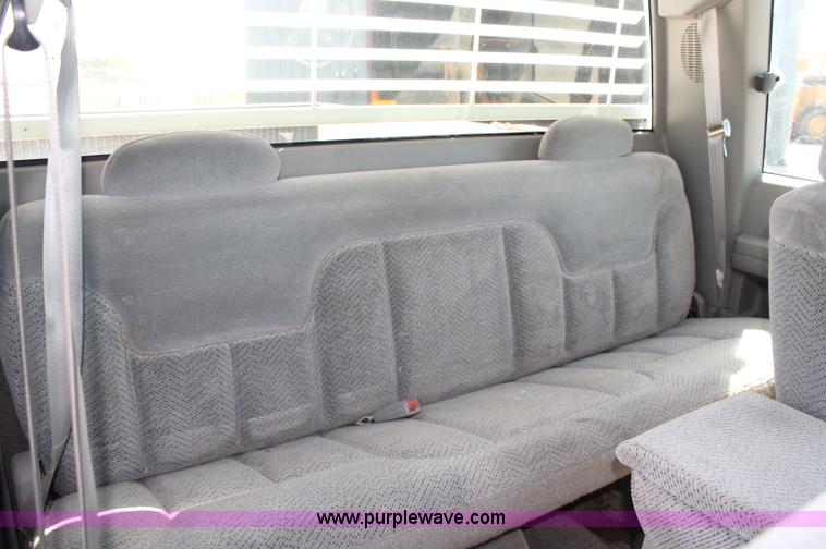 image for item C2697 1995 Chevrolet Silverado 1500 extended cab pickup truck