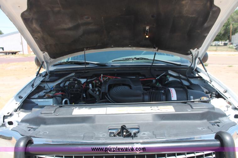 image for item C2700 2000 Ford Expedition XLT SUV