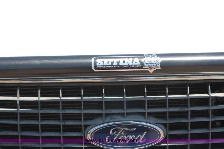 image for item C2700 2000 Ford Expedition XLT SUV