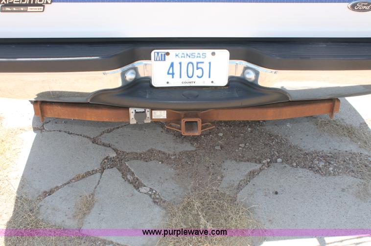 image for item C2700 2000 Ford Expedition XLT SUV