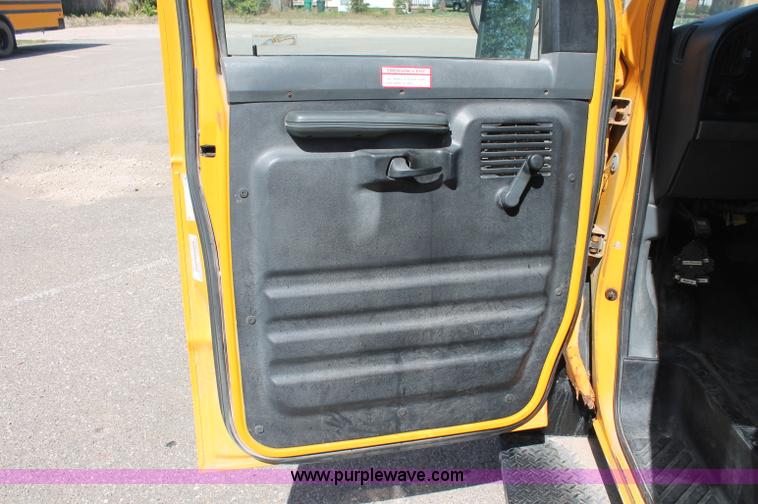 image for item C2718 1993 Ford E350 Econoline school bus