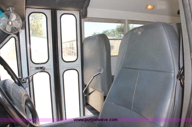 image for item C2718 1993 Ford E350 Econoline school bus