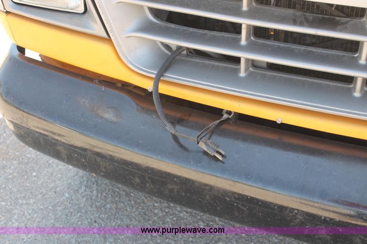 image for item C2718 1993 Ford E350 Econoline school bus