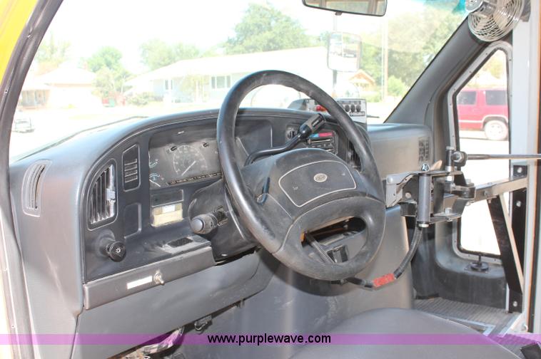 image for item C2720 1996 Ford E350 Econoline school bus