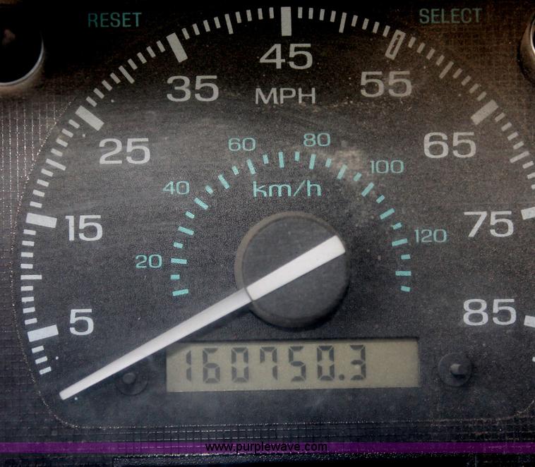 image for item C2720 1996 Ford E350 Econoline school bus