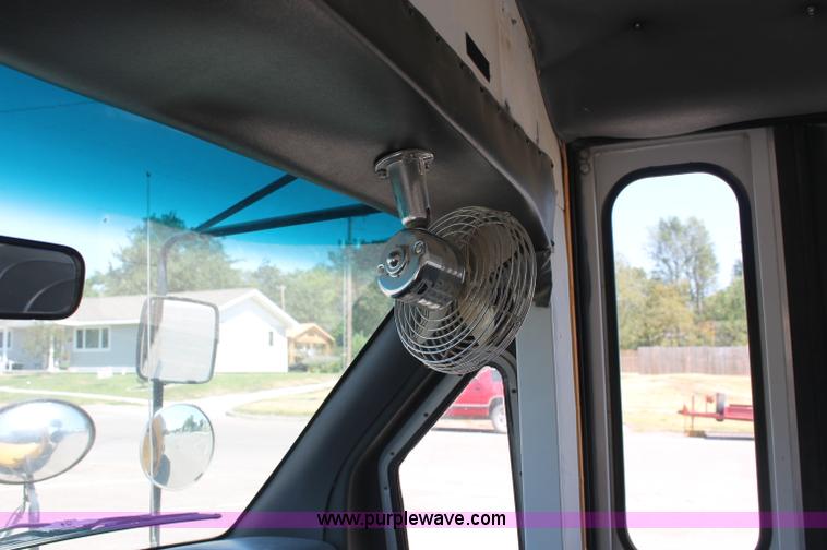 image for item C2720 1996 Ford E350 Econoline school bus