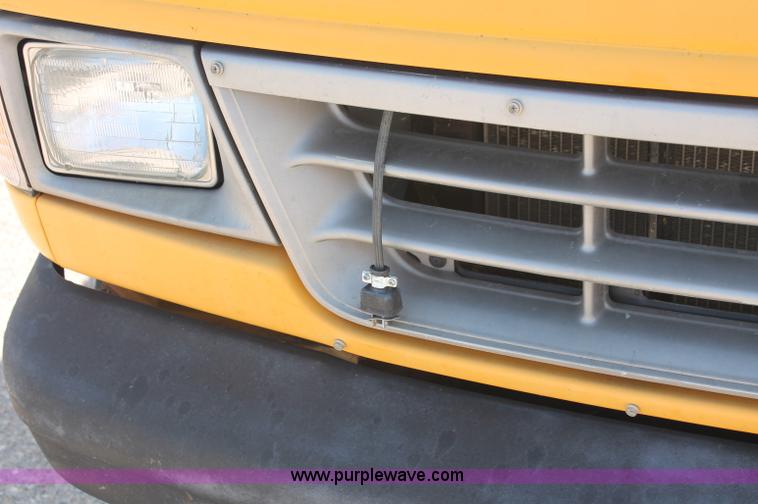 image for item C2720 1996 Ford E350 Econoline school bus